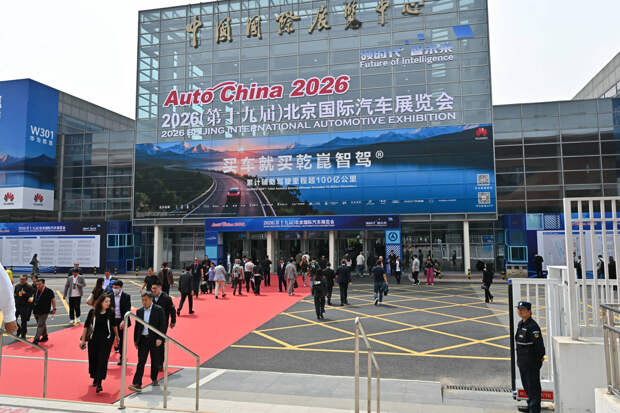 Минниханов оценил новинки Auto China 2026 – от электрокаров до летающих автомобилей