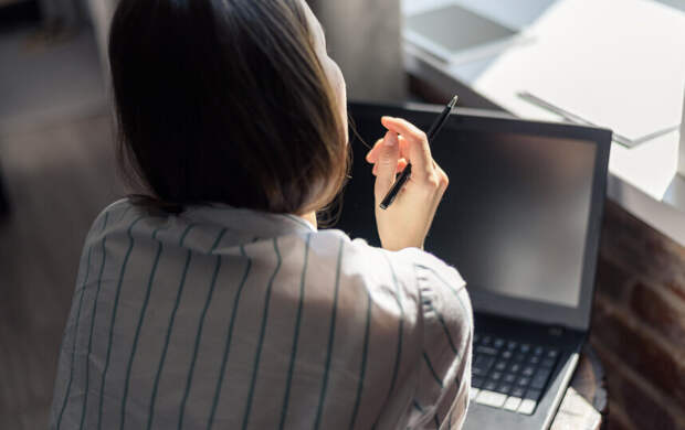 Охранник и бухгалтер возглавили рейтинг самых скучных профессий у россиян