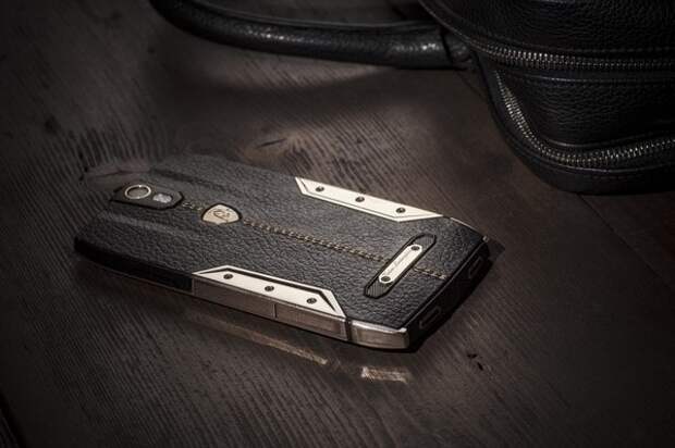 смартфон Tonino Lamborghini 88 Tauri