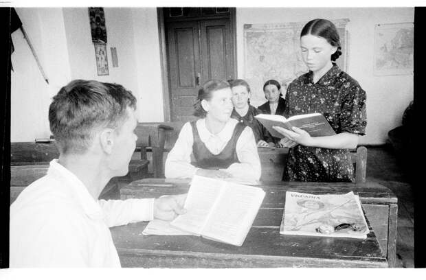 Хакассия. Колхозная школа