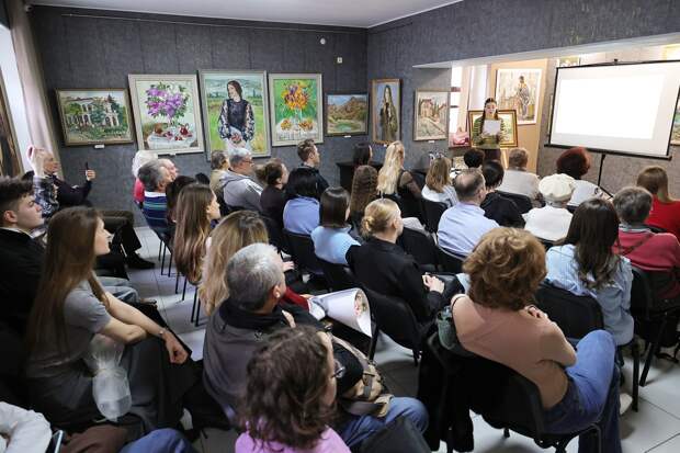 Доме-музее Ильи Сельвинского в Симферополе прошла лекция ко Дню родного языка