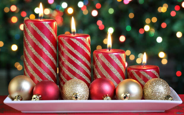 candles_and_christmas_balls-1680x1050 (700x437, 419Kb)