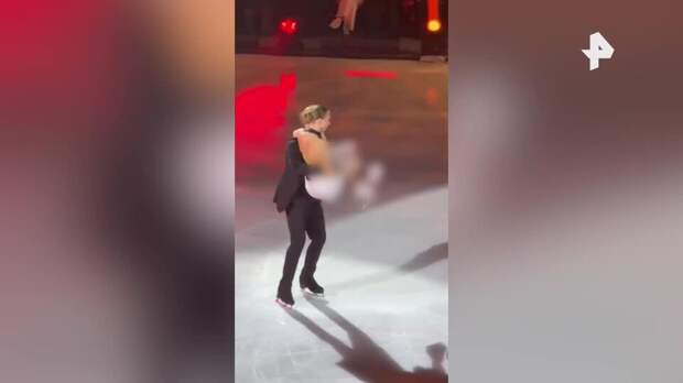 Фигуристка Синицына серьезно порезала ногу на ледовом шоу в Москве