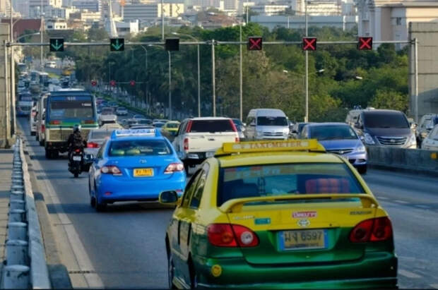 Российский турист погиб, сорвавшись со скалы в Таиланде