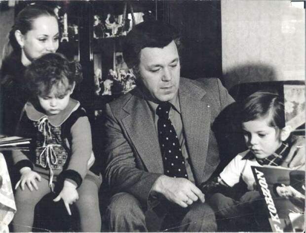 Иосиф Кобзон с женой Нинель и детьми Андреем и Натальей