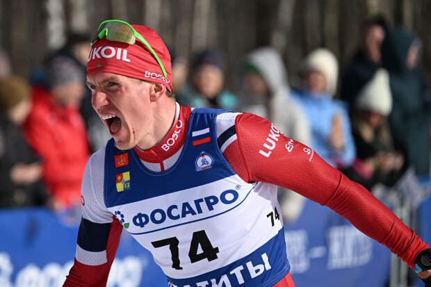 Лыжник Большунов снялся с этапа Кубка России