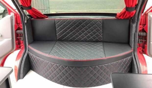 Из Volkswagen Transporter сделали уникальный кемпер с мангалом под капотом Volkswagen Transporter, transporter, volkswagen, авто, дом на колесах, кемпер, самоделка, фургон