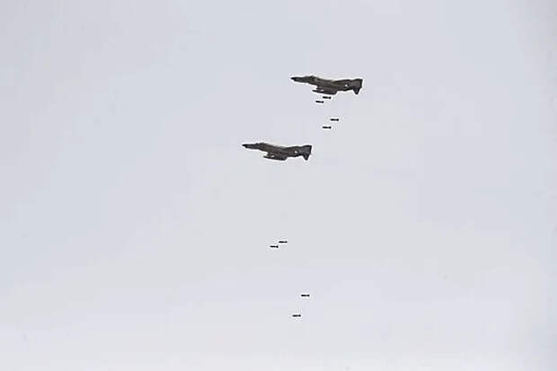 Military Watch: иранский F-5 сбросил бомбы на базу США в Кувейте