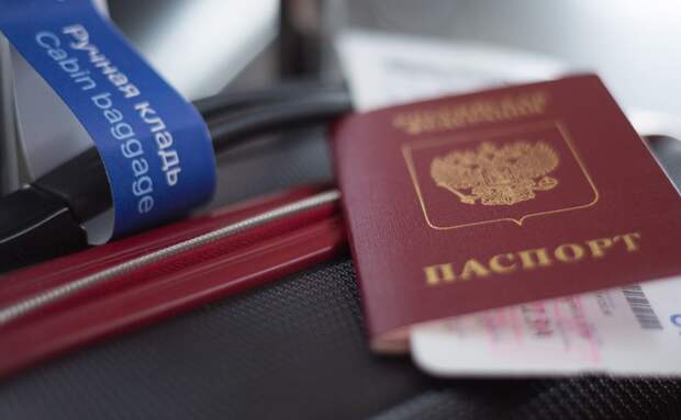 ВЦИОМ: 93 процента россиян не хотят жить за границей