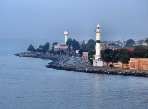 Морская набережная в районе авеню Кеннеди