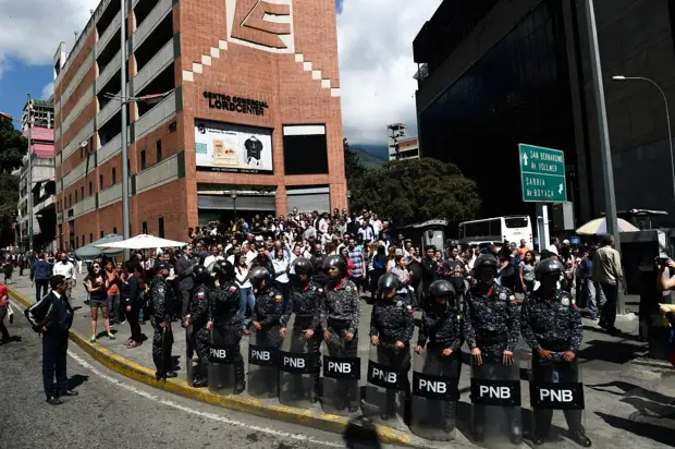 «Превратили в своего ставленника»: Европарламент признал Гуаидо «легитимным президентом» Венесуэлы