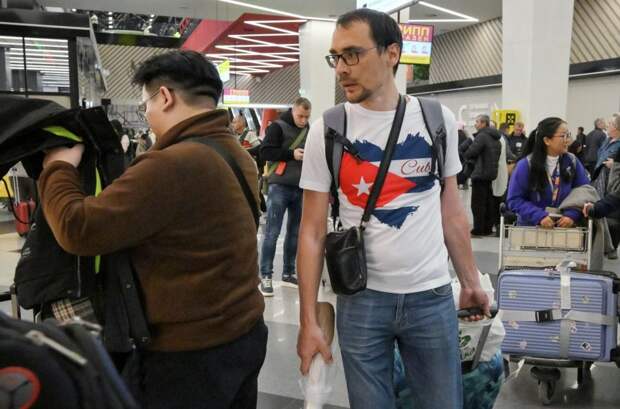 Минтранс: из Кубы перевозными рейсами улетели почти 4,3 тыс. россиян