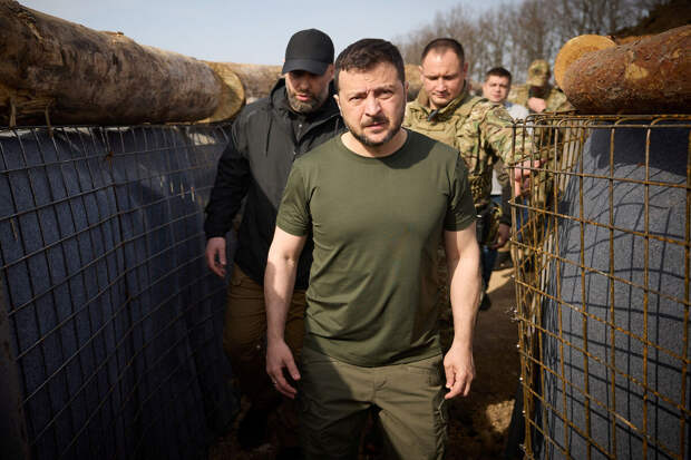На Украине потребовали отправить Зеленского на фронт