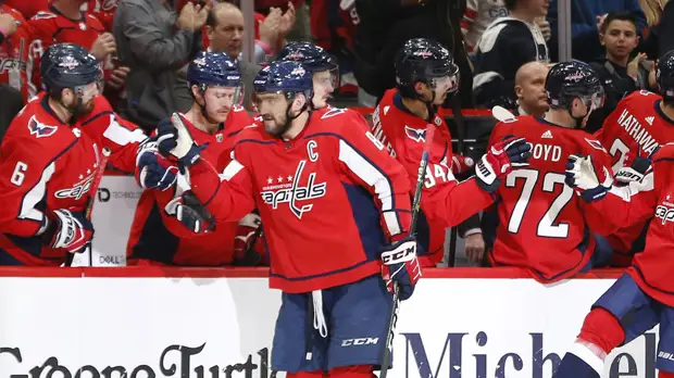 Шайба Овечкина и передача Кузнецова помогли «Вашингтону» обыграть «Анахайм» в матче НХЛ