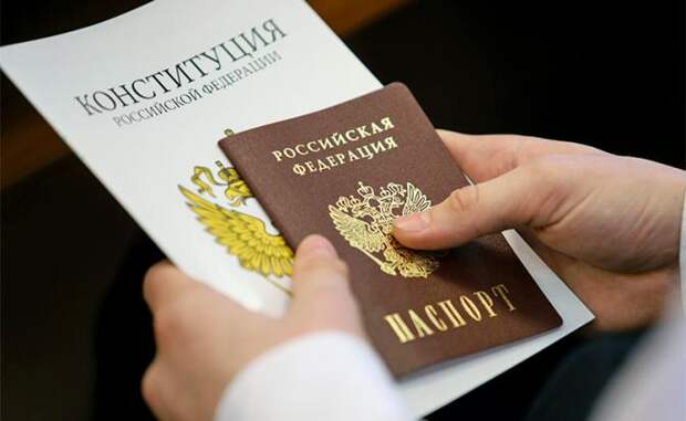 МВД доходит до абсурда: Никиту Абрамова, прожившего всю жизнь в России, полиция лишает гражданства