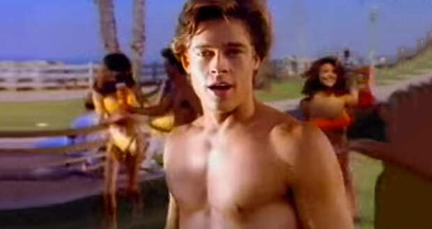 Брэдд Питт рекламирует чипсы, а Кортни Кокс тампоны — 10 рекламных роликов с юными голливудскими звездами