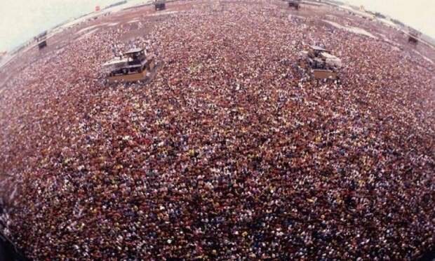 Концерт Metallica и AC/DC, 1991 год, Москва По разным источникам число зрителей колеблется от 700 тысяч до полутора миллиона человек. история, люди, мир, фото