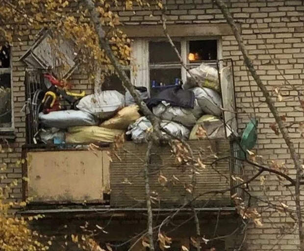 Балконы,хлам рухлядь Вид из окна, Хлам, Длиннопост