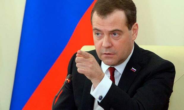 Медведев заслушает врио губернатора Челябинской области Дубровского о готовности к началу учебного года Медведев заслушает врио губернатора Челябинской области Дубровского о готовности к началу учебного года