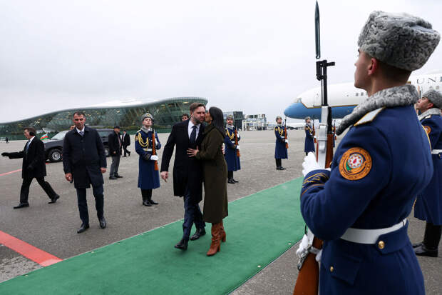 Вице-президент США Вэнс прибыл в Азербайджан