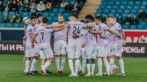 «Акрон» не смог вовремя вылететь на матч с «Зенитом»: «Багаж несколько раз доставали и возвращали в самолет»