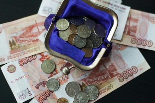 Петербуржцы вступали в фиктивные браки с мигрантами за 30 тысяч рублей