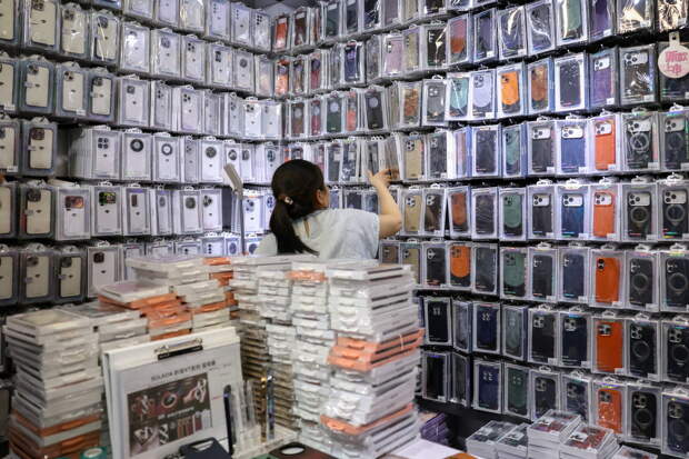 Рынок смартфонов упал