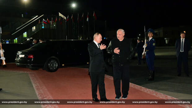 За время визита в Белоруссию Путин 14 часов общался с Лукашенко