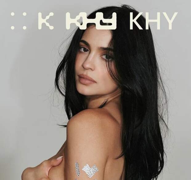 Модель Кайли Дженнер снялась без бюстгальтера после слухов о лопнувшем импланте