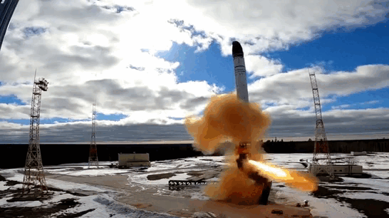 18000 км, достанет в любой точке земного шара. Испытания мбр рс-28 "Сармат" прошли успешно