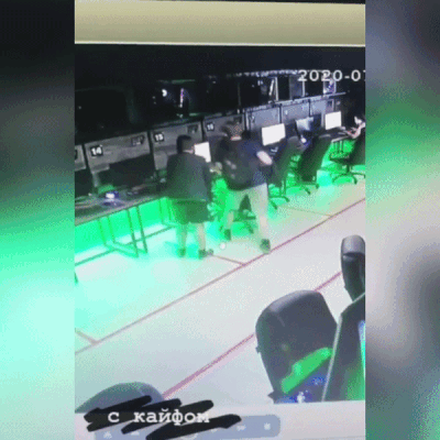 Подборка эпичных фейлов (20 гифок) Подборка эпичных фейлов (20 гифок)