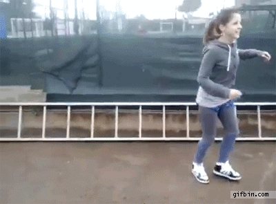 Фейлы с девушками (26 гифок)