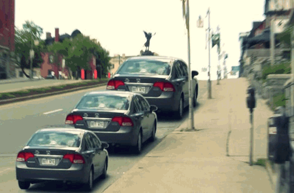 иллюзия с автомобилями в движении